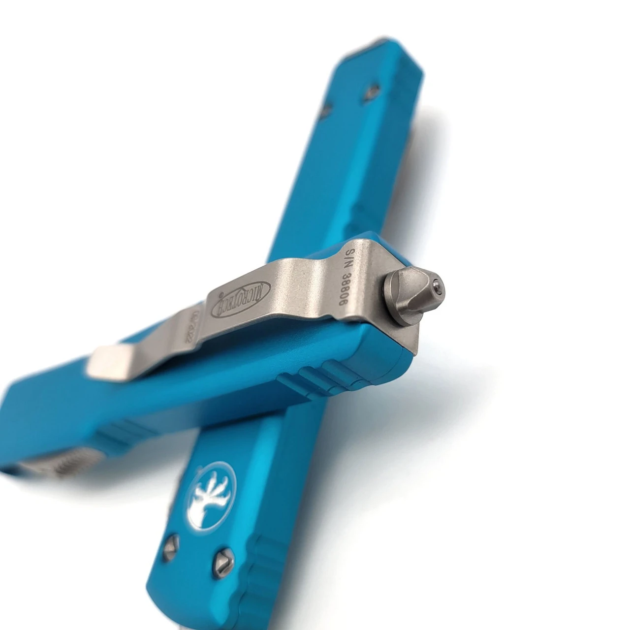 Microtech UTX-70 147-10TQ Turquoise Double Edge Stonewash 3 Microtech UTX-70 147-10TQ Turquoise Double Edge Stonewash - Image 3