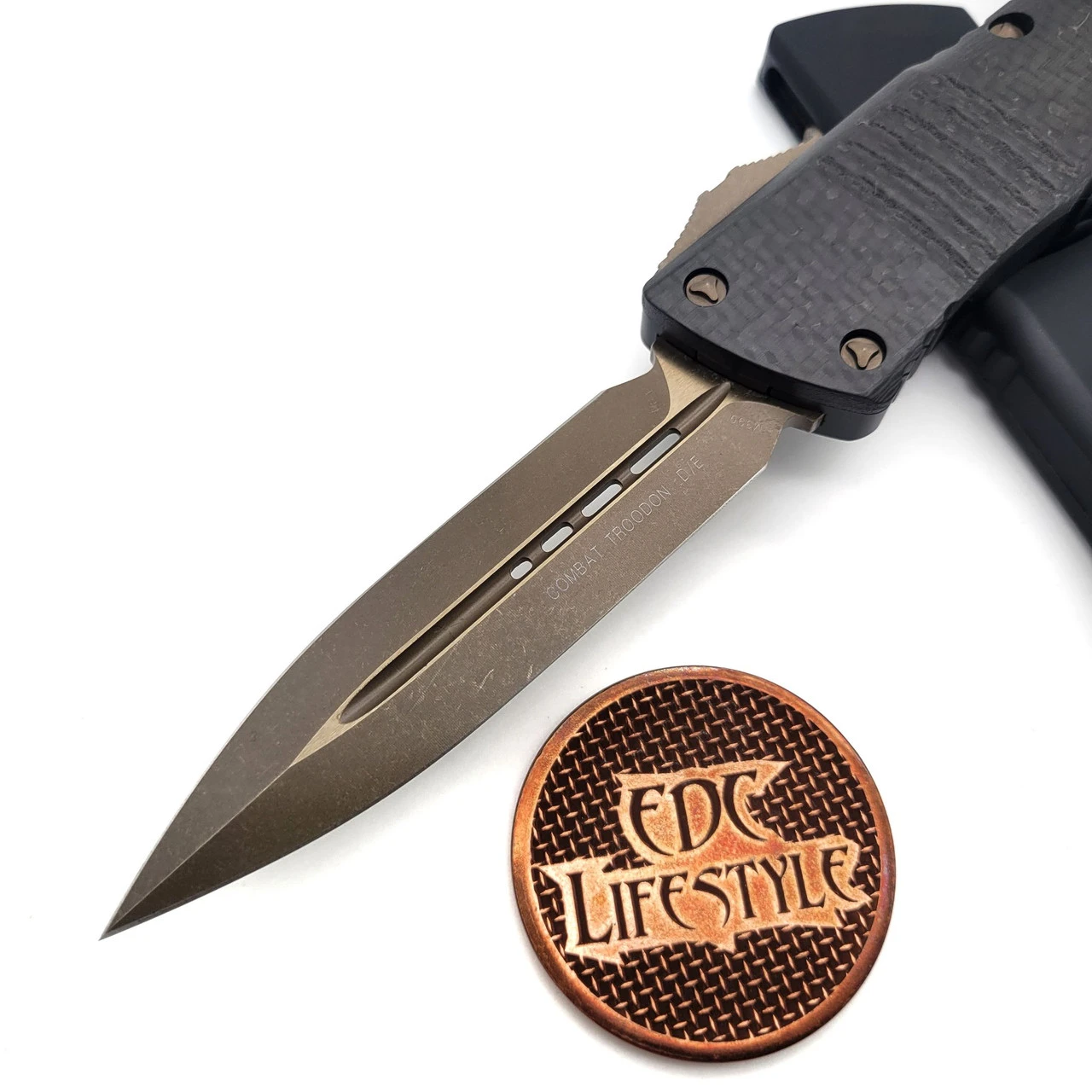 Microtech 142-13APCFS Carbon Fiber Combat Troodon Double Edge Bronze Apocalyptic 6 Microtech 142-13APCFS Carbon Fiber Combat Troodon Double Edge Bronze Apocalyptic - Image 6