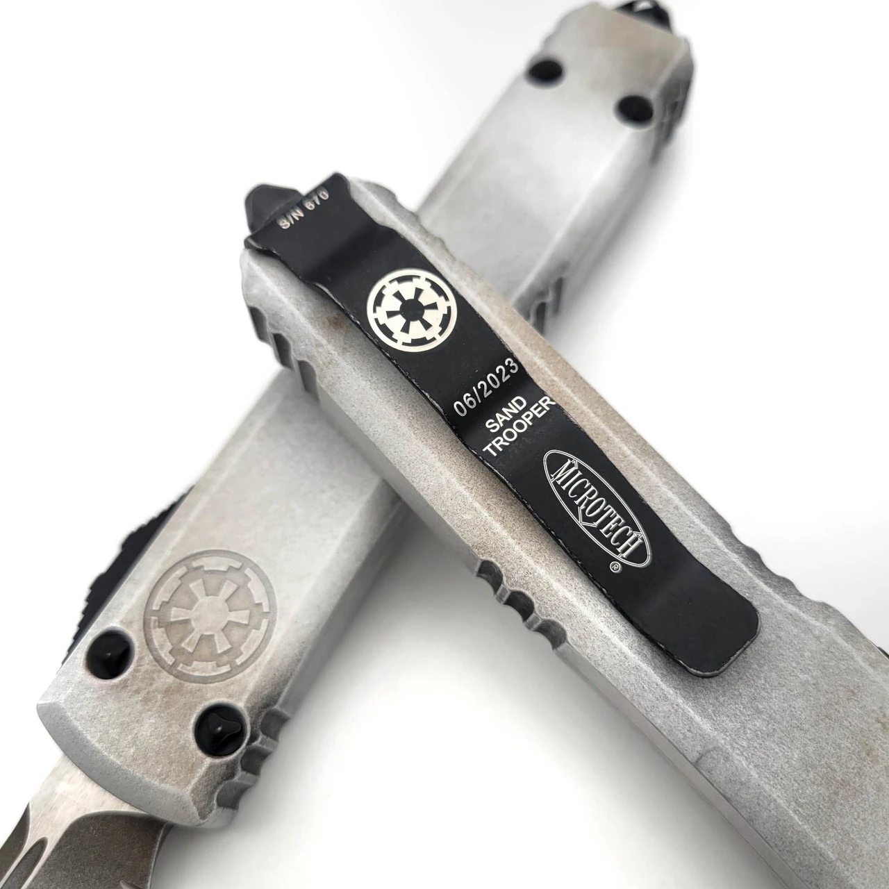 Microtech Ultratech 121-2SAD Star Wars Sand Trooper Single Edge Deep Engraved Partial Serrated 5 Microtech Ultratech 121-2SAD Star Wars Sand Trooper Single Edge Deep Engraved Partial Serrated - Image 5