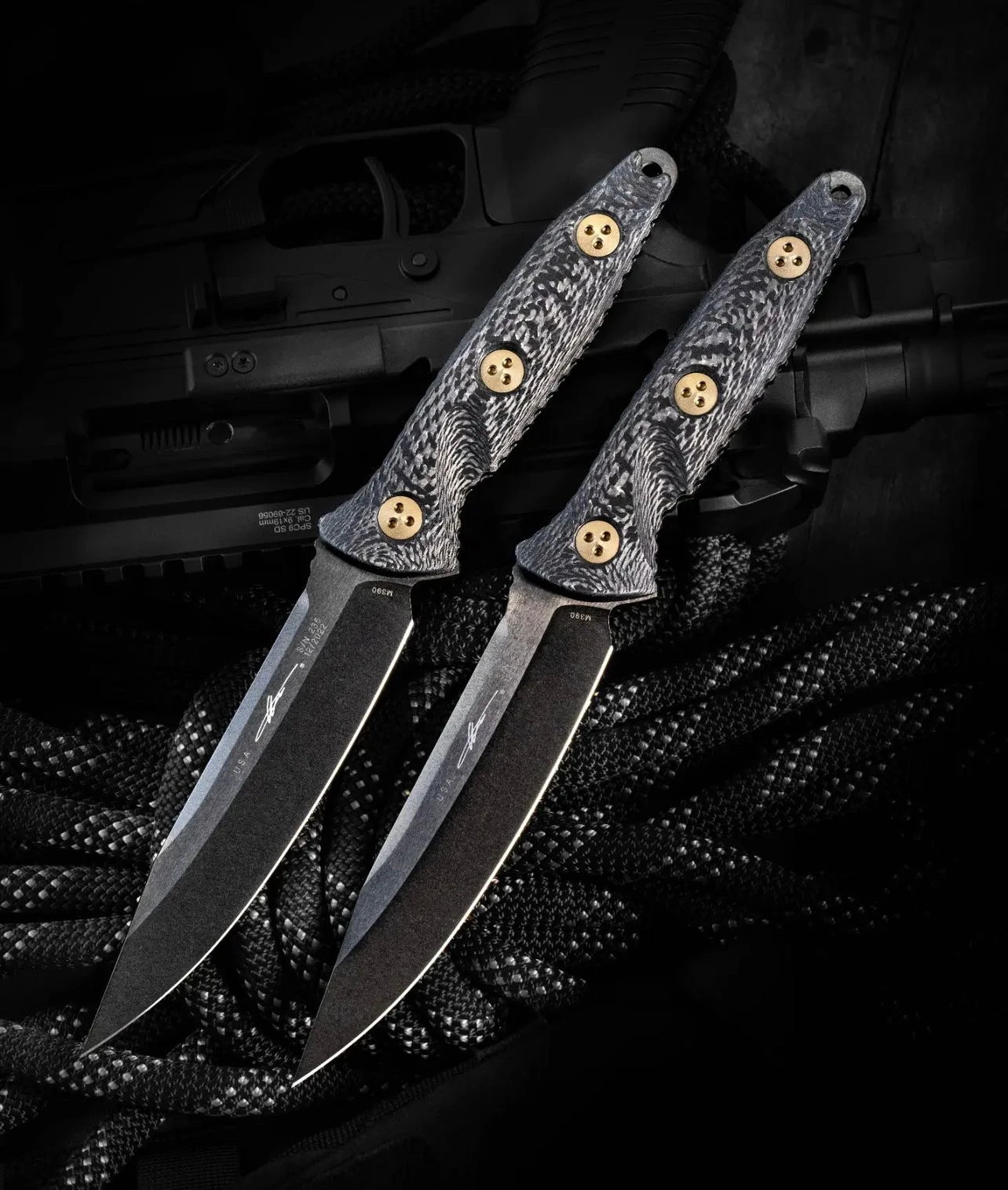 Microtech Socom Alpha Single Edge DLC Carbon Fiber Signature Series 1 Microtech Socom Alpha Single Edge DLC Carbon Fiber Signature Series