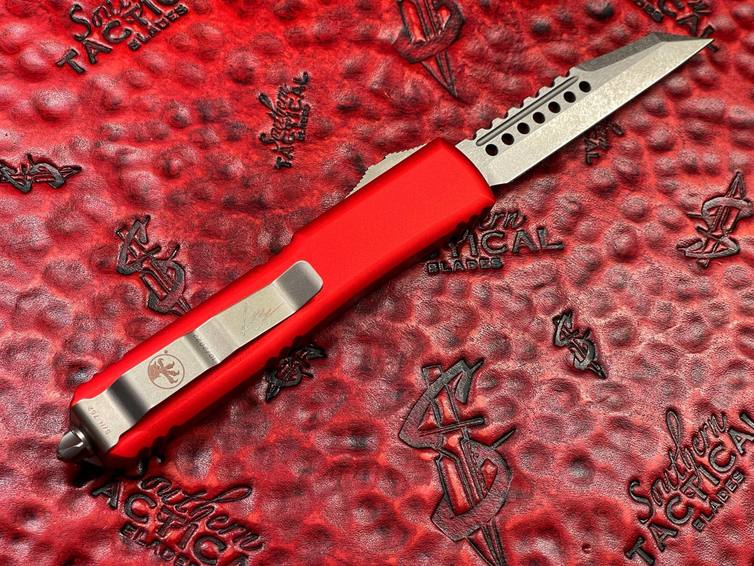 Microtech Ultratech Warhound Stonewashed Standard Red 2 Microtech Ultratech Warhound Stonewashed Standard Red - Image 2